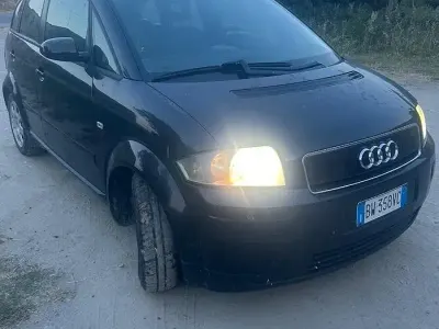 Usata Audi A2 75 CV (55 kW) 2002 Nero Utilitaria