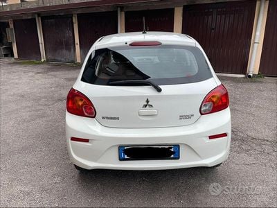 Usata Mitsubishi Space Star Invite 71 CV (52 kW) 2016 Bianco Utilitaria