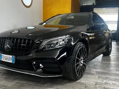 Usata Mercedes C180 Premium 116 CV (85 kW) 2016 Nero Station wagon