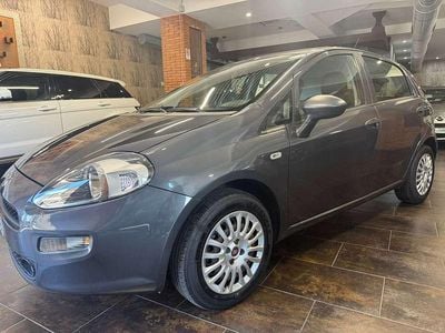 Usata Fiat Punto Street 77 CV (56 kW) 2016 Grigio Berlina