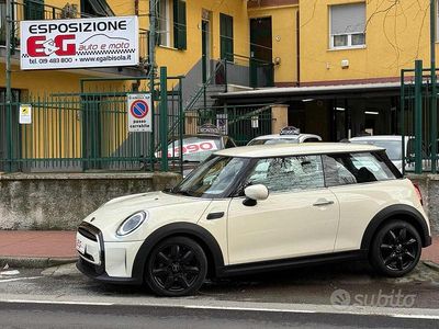 Begagnad Mini ONE 102 HK (75 kW) 2022 Vit Halvkombi