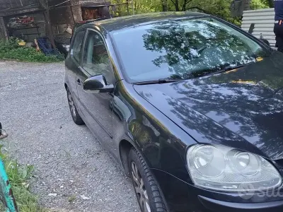 Usado VW Golf VI 102 CV (75 kW) 2008 Negro Utilitario