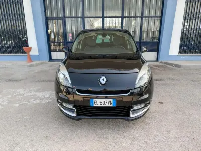 Usata Renault Scénic III XMOD 110 CV (80 kW) 2012 Nero Monovolume