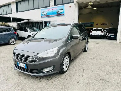 Usata Ford C-MAX Business Edition 120 CV (88 kW) 2017 Grigio Monovolume