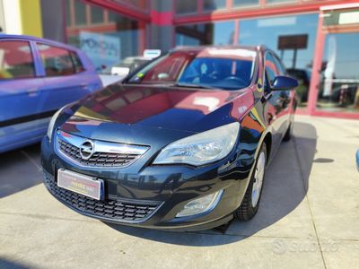 usata Opel Astra diesel cosmo