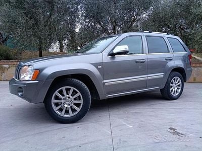 Usata Jeep Grand Cherokee 218 CV (160 kW) 2006 Grigio SUV