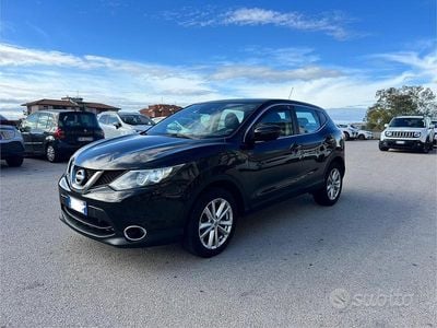 Usata Nissan Qashqai Acenta Premium 131 CV (96 kW) 2015 Nero SUV