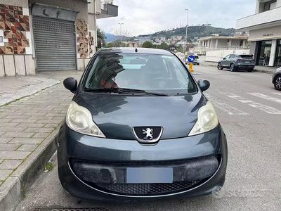 Usata Peugeot 107 54 CV (39 kW) 2007 Nero Utilitaria