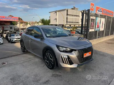 Usata Peugeot 208 GTi 101 CV (74 kW) 2024 Grigio Utilitaria