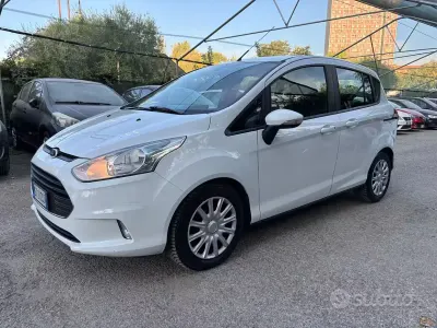 Usata Ford B-MAX Business Edition 100 CV (73 kW) 2013 Bianco Monovolume