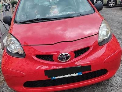 Usata Toyota Aygo 68 CV (50 kW) 2008 Rosso Utilitaria