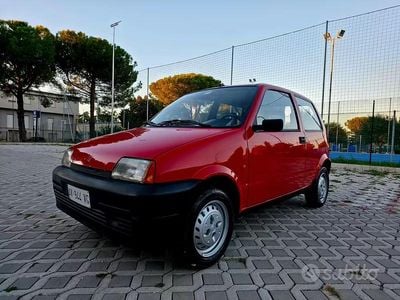 Usata Fiat Cinquecento Young 39 CV (28 kW) 1997 Rosso Utilitaria