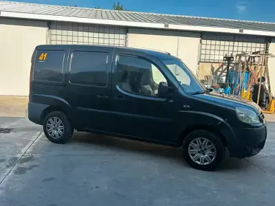 Usata Fiat Doblò 103 CV (75 kW) 2008 Monovolume