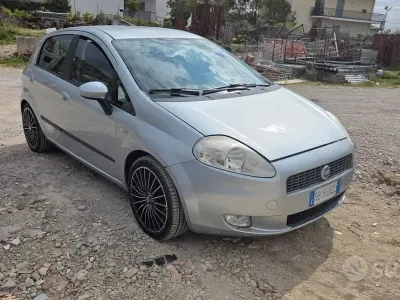 Usata Fiat Grande Punto 90 CV (66 kW) 2006 Grigio Utilitaria