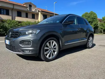 Gebraucht VW T-Roc Style 150 PS (110 kW) 2018 Grau SUV