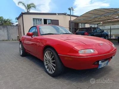 Usata Mazda MX5 116 CV (85 kW) 1992 Rosso Cabrio