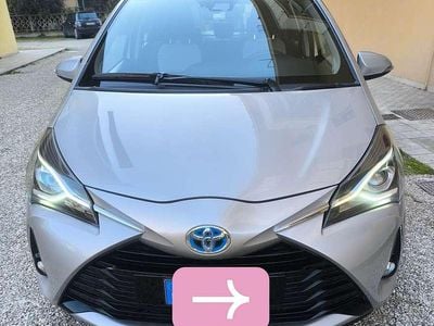 Usata Toyota Yaris Hybrid Active 73 CV (53 kW) 2019 Berlina