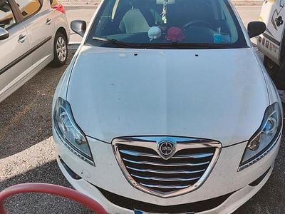 Usata Lancia Delta 120 CV (88 kW) 2014 Bianco Utilitaria