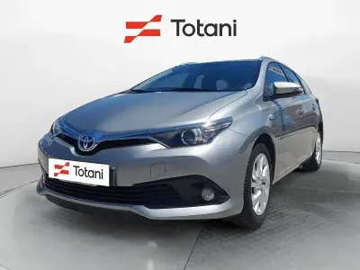 Usata Toyota Auris Hybrid Active 136 CV (100 kW) 2018 Grigio Station wagon