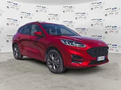 Usata Ford Kuga ST-Line X 224 CV (164 kW) 2023 Fantastic red SUV