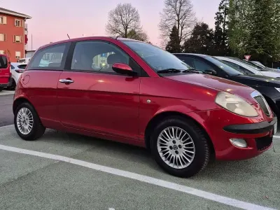 Usata Lancia Ypsilon 60 CV (44 kW) 2005 Utilitaria