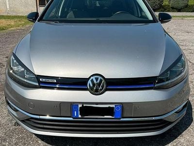 Usata VW Golf VII 110 CV (80 kW) 2018 Grigio Utilitaria