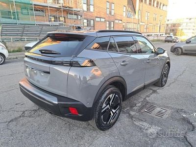 Nuova Peugeot 2008 Allure 136 CV (100 kW) 2025 Grigio SUV