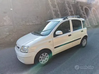 Usata Fiat Panda Dynamic 69 CV (50 kW) 2011 Bianco Utilitaria