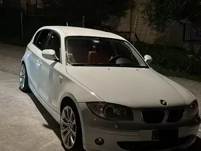 Usata BMW 118 143 CV (105 kW) 2010 Utilitaria