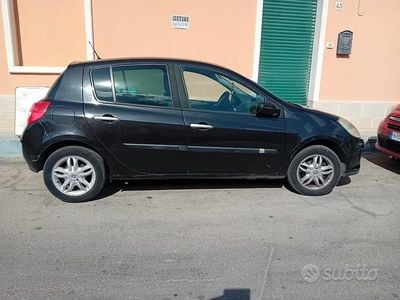Usata Renault Clio II 78 CV (57 kW) 2007 Nero Utilitaria