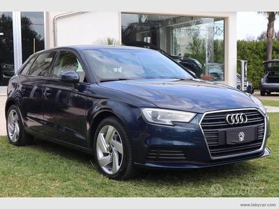 Usata Audi A3 Business 116 CV (85 kW) 2019 Blu Berlina