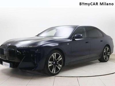 Riverside blue metallic Usata 2024 BMW i7 Comfort Edition Berlina | 91.000 €