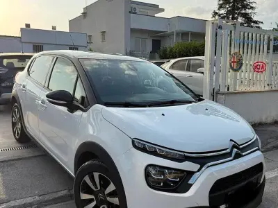 Usata Citroën C3 Shine 102 CV (75 kW) 2023 Bianco Utilitaria