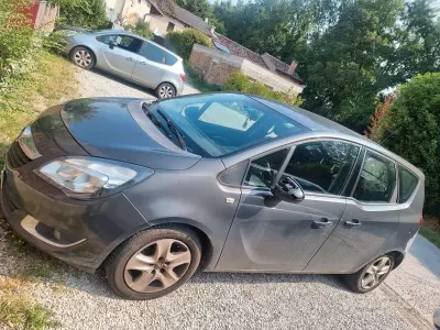 Usata Opel Meriva 120 CV (88 kW) 2015 Monovolume
