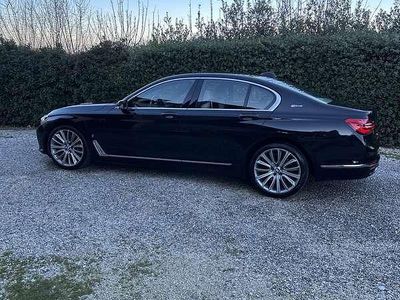 Usata BMW 740 Comfort Edition 258 CV (189 kW) 2016 Nero Berlina