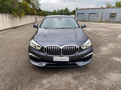 Usata BMW 116 Luxury Line 116 CV (85 kW) 2020 Grigio Utilitaria