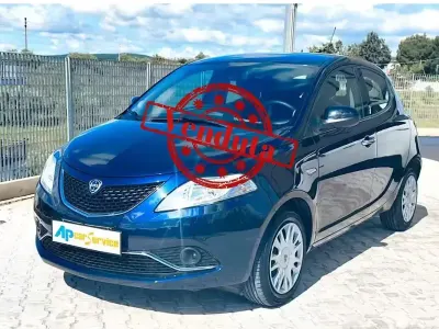 Usata Lancia Ypsilon Silver 69 CV (50 kW) 2017 Blu Utilitaria