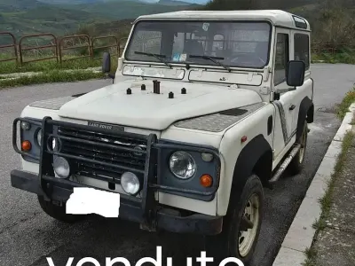 Usata Land Rover Defender 86 CV (63 kW) 1989 Bianco SUV