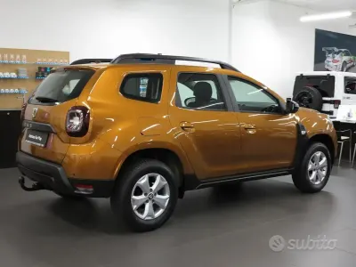 Usata Dacia Duster Comfort 101 CV (74 kW) 2020 Arancione SUV