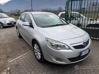 Usata Opel Astra 110 CV (80 kW) 2010 Grigio Berlina