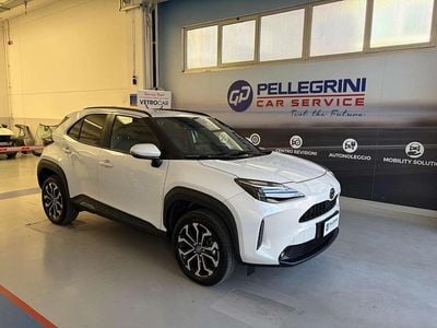 Usata Toyota Yaris Cross Trend 92 CV (67 kW) 2025 Perlato triplo strato SUV