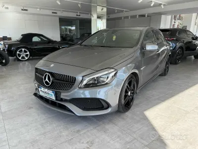 Usata Mercedes A180 Premium 109 CV (80 kW) 2017 Grigio Utilitaria