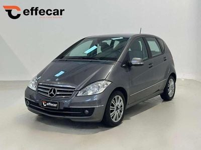 Usata Mercedes A180 Elegance 116 CV (85 kW) 2010 Grigio Berlina