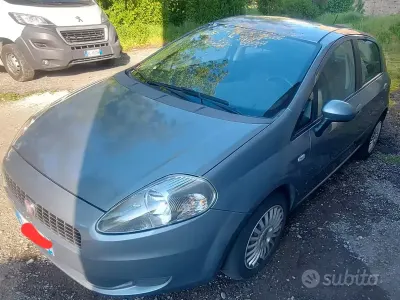 Occasion Fiat Grande Punto Dynamic 77 ch (56 kW) 2007 Gris Citadine