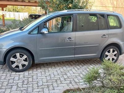 Usata VW Touran 2004 Grigio Monovolume