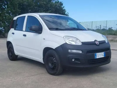 Usata Fiat Panda Pop 69 CV (50 kW) 2018 Bianco Utilitaria