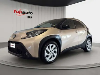 Usata Toyota Aygo X Trend 72 CV (52 kW) 2022 Ginger beige / black metallic SUV