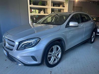 Usata Mercedes GLA200 136 CV (100 kW) 2016 Argento SUV
