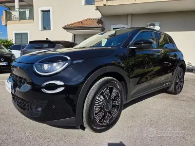 Usata Fiat 600 136 CV (100 kW) 2025 Nero SUV