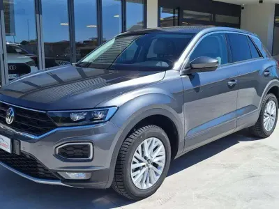 Usata VW T-Roc Sport 150 CV (110 kW) 2021 Grigio scuro SUV